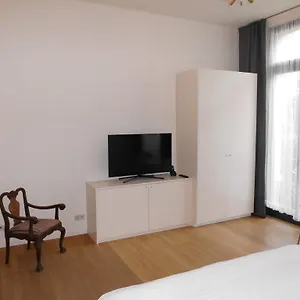 Midi Bed & Breakfast Bruxelles