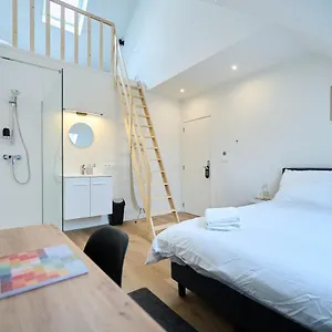 Gasthof Living -, Brüssel