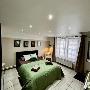 2* Guest house Atomium