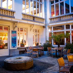  Auberge de jeunesse Jacques Brel Youth